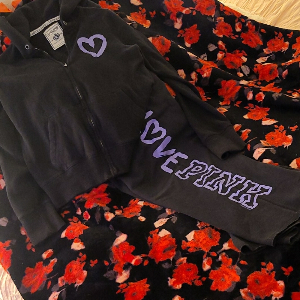 VS Pink Zip-Up Hoody and Pants set